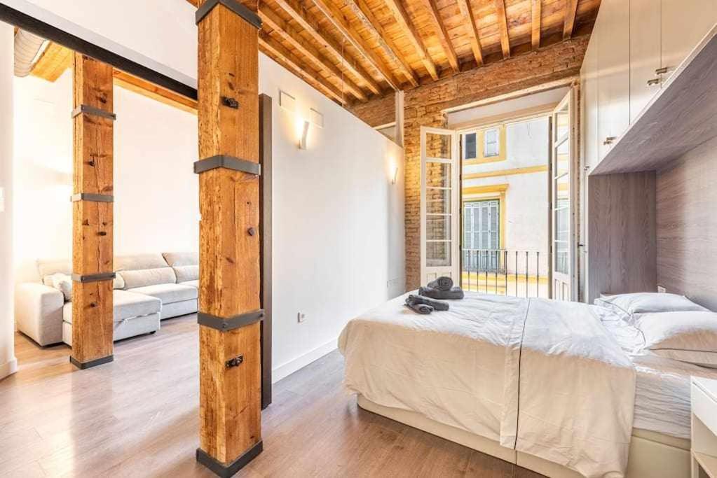 Pineapple Comedias 8 Con Parking Málaga Eksteriør billede
