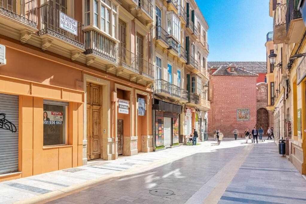 Pineapple Comedias 8 Con Parking Málaga Eksteriør billede